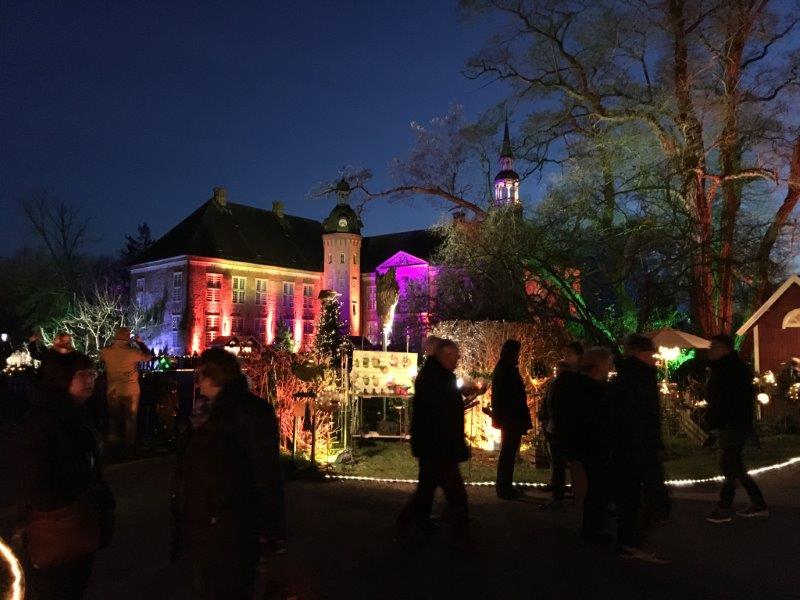 Weihnachten auf Schloss Gödens Leuchtfeuer Nordsee Horumersiel